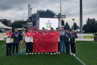 Tiến vào chung kết! Cuộc thi Á Cẩm cầu lông: Nam đoàn Trung Quốc 3 trận toàn thắng 3 - 2 loại Hàn Quốc!